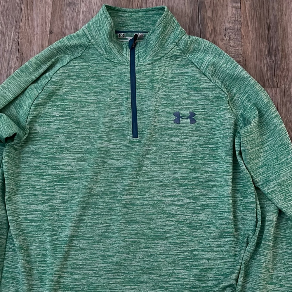 Under armor long sleeve shirt